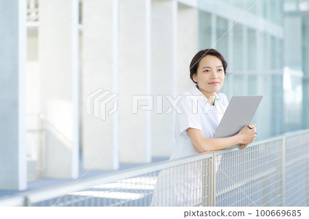 護士女畫像 100669685