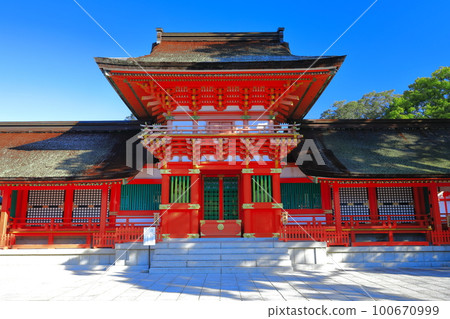 [大分縣]晴天的宇佐神社上社 100670999