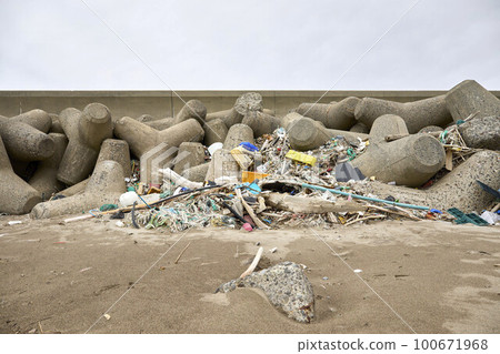 海洋垃圾 100671968