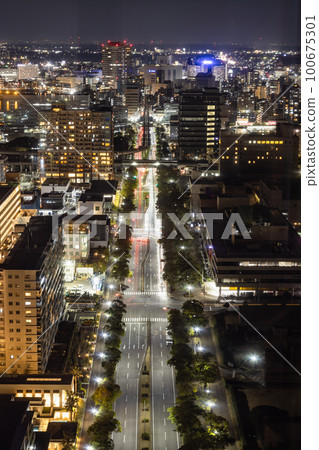 從千葉港塔看千葉市的夜景 100675301