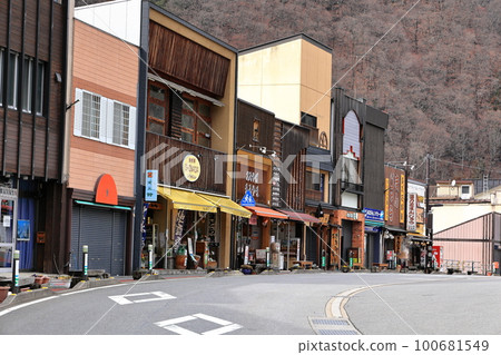 水上站前商店 水上站前商店 100681549