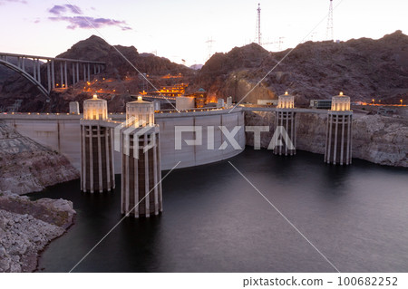 Hoover dam at sunset Hoover dam at sunset 100682252