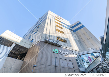 Ebisu, Shibuya-ku, Tokyo, West Exit of JR Ebisu Station on sunny days Ebisu, Shibuya-ku, Tokyo, West Exit of JR Ebisu Station on sunny days 100684925
