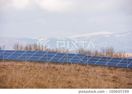 Solar panel farm system 100685599