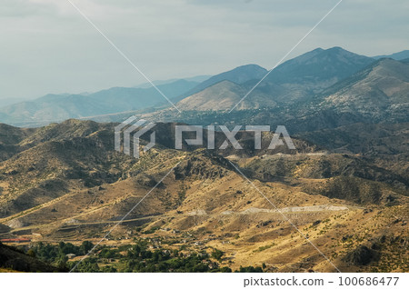 Arid landscape. Northern Kurdistan, Turkey 100686477