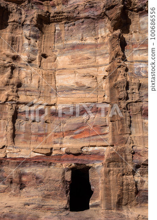 Royal tomb, Petra, Jordan Royal tomb, Petra, Jordan 100686556