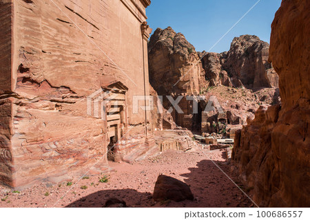 Royal tomb, Petra, Jordan 100686557