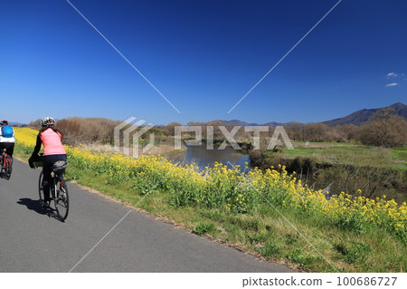 Kokaigawa Cycling and Mount Tsukuba 100686727