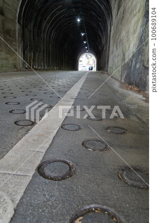 dark and old tunnel dark and old tunnel 100689104