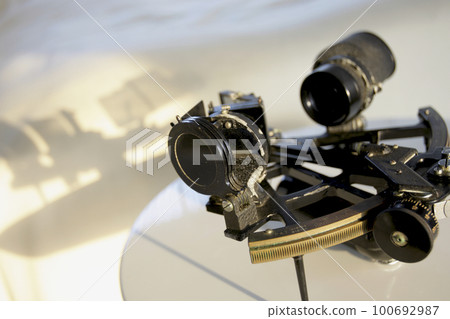 Measuring instrument for navigation in the middle of the Showa era Image photo of an old sextant 100692987