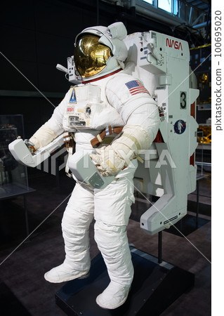 Space suit and spacewalk propellant (model) 100695020