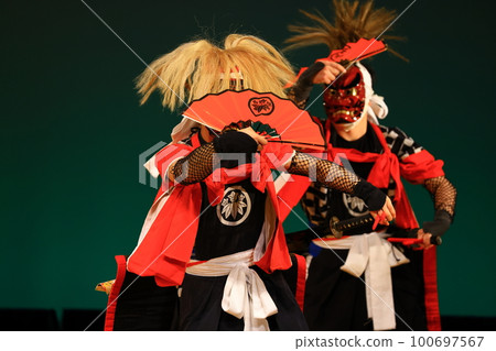 岩手縣北上市民俗藝能鬼舞 岩手縣北上市民俗藝能鬼舞 100697567
