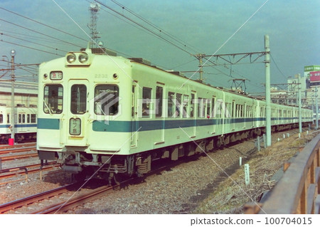 Odakyu, 2220 type 2232 and 6 other cars (butsu 6) express, Sagami-Ono → Higashirinkan, December 7, 1979 Odakyu, 2220 type 2232 and 6 other cars (butsu 6) express, Sagami-Ono → Higashirinkan, December 7, 1979 100704015