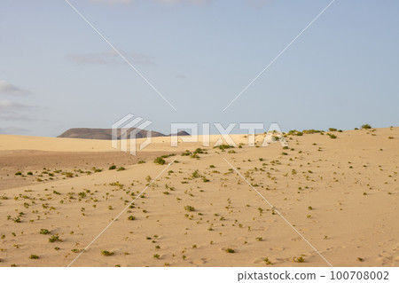 Desert and a blue sky, Fuerteventura Desert and a blue sky, Fuerteventura 100708002