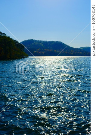 Glittering surface of Lake Inawashiro Glittering surface of Lake Inawashiro 100708143