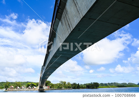 柯若－巴貝圖阿普大橋（簡稱：KB大橋）日本－帛琉友誼大橋 100708666