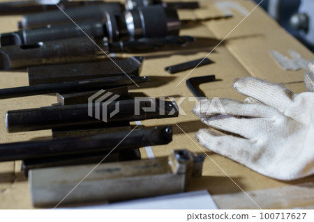 Tools used in lathe processing Tools used in lathe processing 100717627