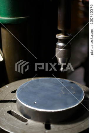 Chamfering operation with drilling machine 100720576