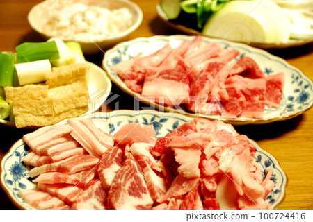 Barbekyu at home 100724416