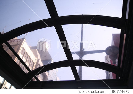 Bus stop roof Bus stop roof 100724672