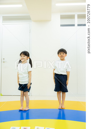 體操的孩子 100726779