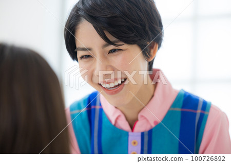 Polo 衫圍裙工作人員 Polo 衫圍裙工作人員 100726892