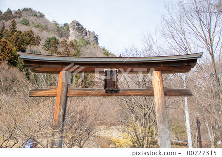Michi-no-eki Ryozen Takeyama trailhead to Mt. 100727315