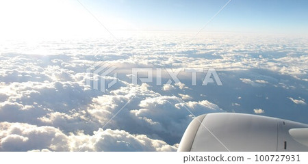 從上面看到的雲海 從上面看到的雲海 100727931