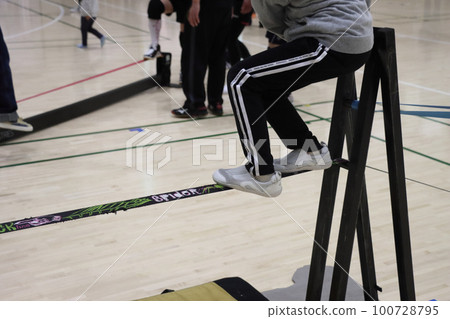 鬆弛線房的機架 鬆弛線房的機架 100728795