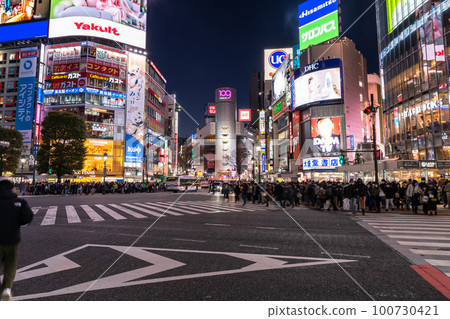 "Tokyo" Shibuya station square, scramble intersection "Tokyo" Shibuya station square, scramble intersection 100730421