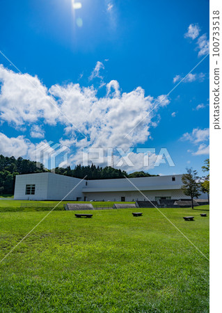 晴天的青森美術館（青森縣青森市） 100733518