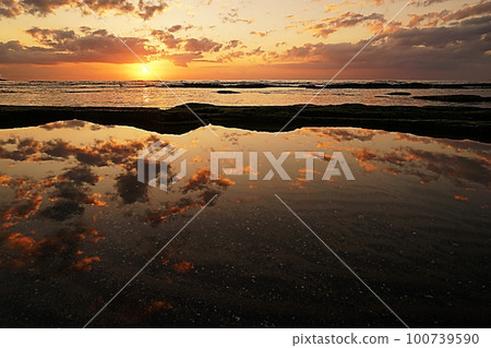 Gwangchigi beacg sunrise scenery 100739590