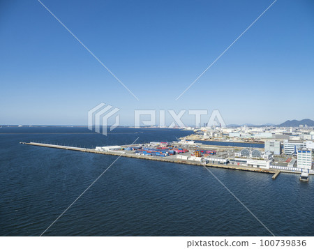 Scenery of Hakata Bay in Fukuoka Scenery of Hakata Bay in Fukuoka 100739836