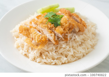Steamed Rice with Fried Chicken or Hainanese Chicken Rice 100740822