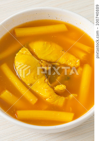 Sour soup with lotus stem and fish Sour soup with lotus stem and fish 100740889