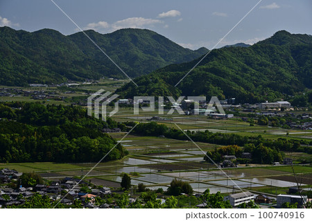 View of Mt. Sanshaka in Hyogo Prefectural Tamba Tree-lined Central Park 100740916