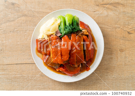 Peking duck or Roasted duck in Chinese style Peking duck or Roasted duck in Chinese style 100740932