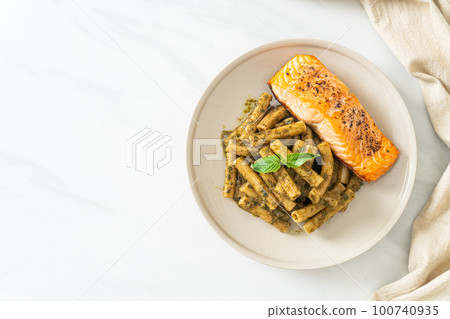 pesto quadrotto penne pasta with grilled salmon pesto quadrotto penne pasta with grilled salmon 100740935