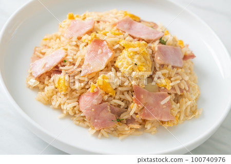 bacon ham fried rice on plate 100740976