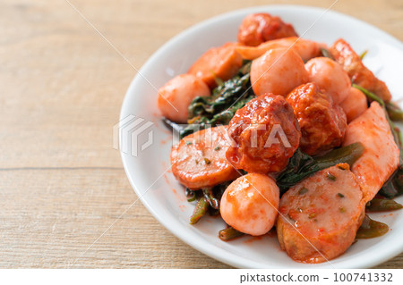 Stir Fried Fish Balls with Yentafo Sauce Stir Fried Fish Balls with Yentafo Sauce 100741332