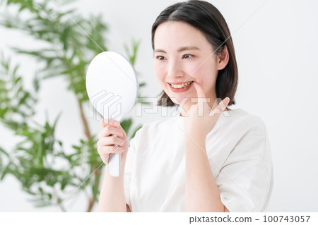 Dental care whitening smile Dental care whitening smile 100743057