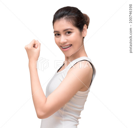 Healthy asian woman ready to exercising isolated with clipping path on white background Healthy asian woman ready to exercising isolated with clipping path on white background 100746398