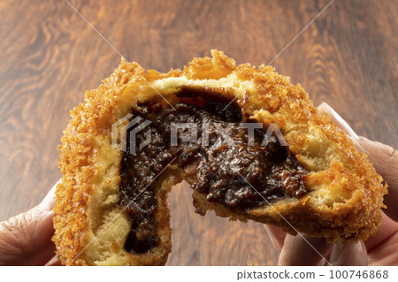 美味的咖哩麵包 美味的咖哩麵包 100746868