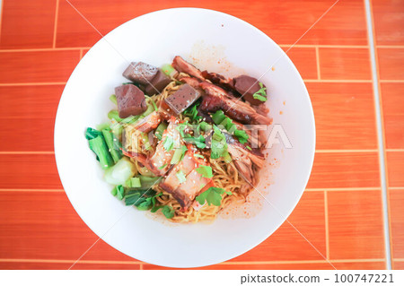 roasted duck noodles, pork and duck noodles or noodles without soup or Chinese noodles roasted duck noodles, pork and duck noodles or noodles without soup or Chinese noodles 100747221
