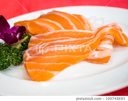 salmon sashimi raw fish of Japanese food 100748693
