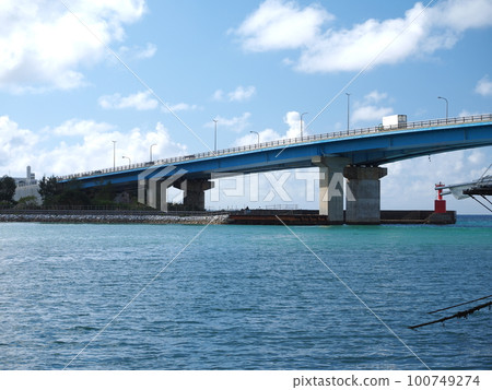 沖繩本部大橋 100749274