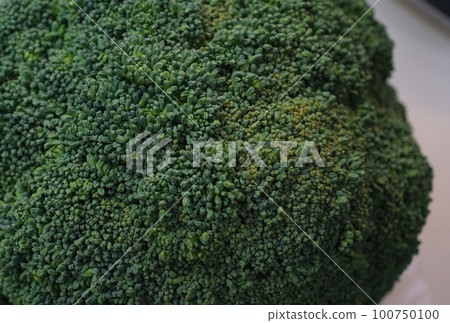 大熟西蘭花葉的特寫 100750100