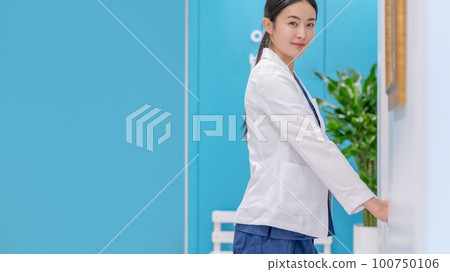 female physical doctor lifestyle job female physical doctor lifestyle job 100750106