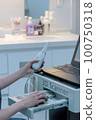 female physical doctor lifestyle 100750318