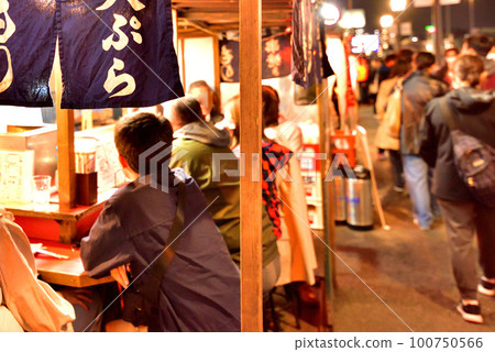 中洲屋台、中洲屋台村、紅燈籠、中洲像、博多像、中洲市、福岡市博多區 中洲屋台、中洲屋台村、紅燈籠、中洲像、博多像、中洲市、福岡市博多區 100750566